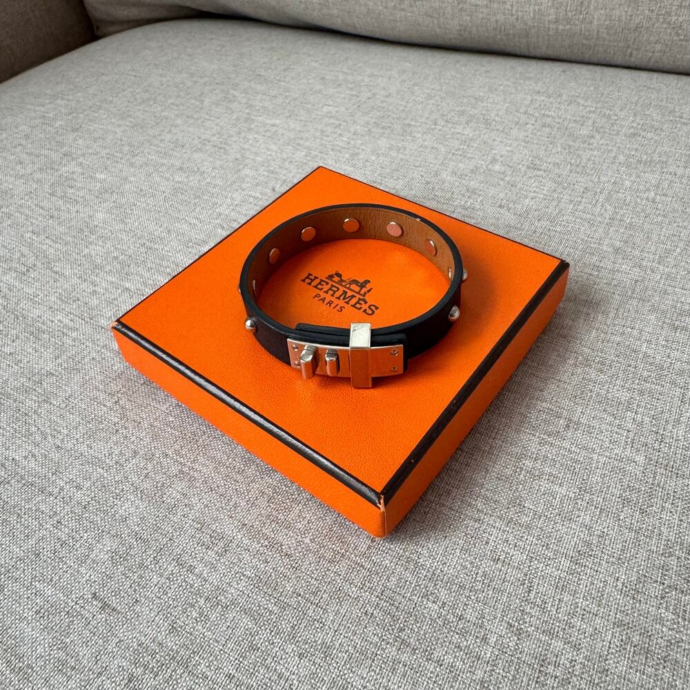 HERMES Black Leather Silver Studded Mini Dog Clous Carres Rounds Bracelet Paris